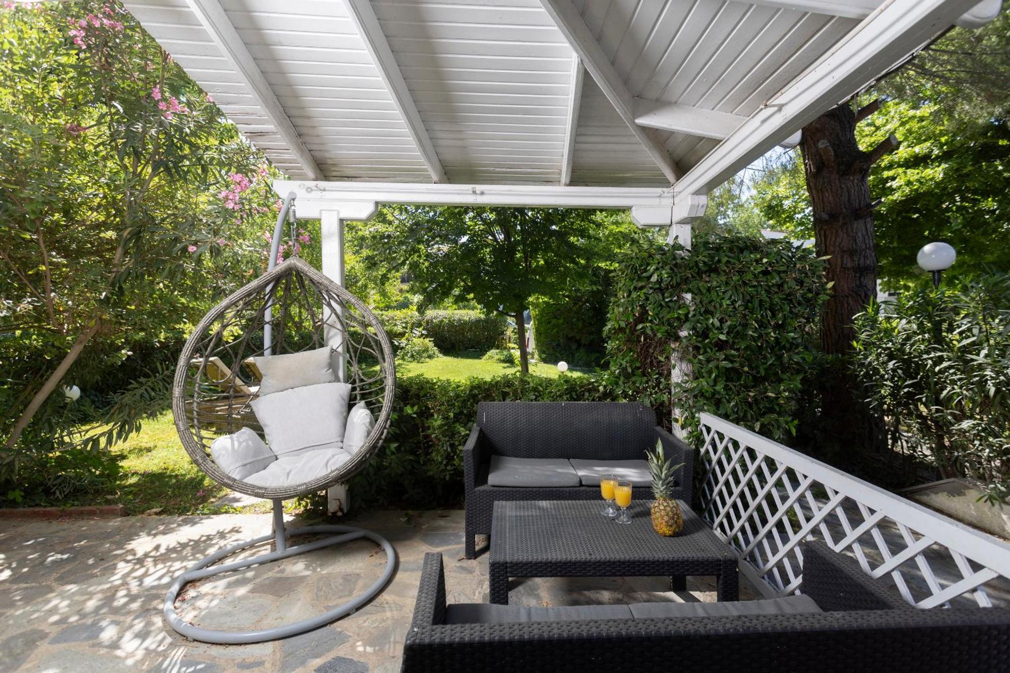 Lovely Villa 3 Min From The Beach Hanioti Buitenkant foto